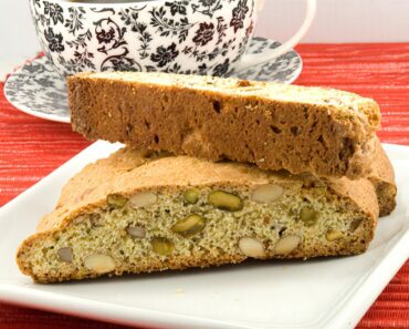 Almond & Pistachio Biscotti: Traditional Italian Recipe